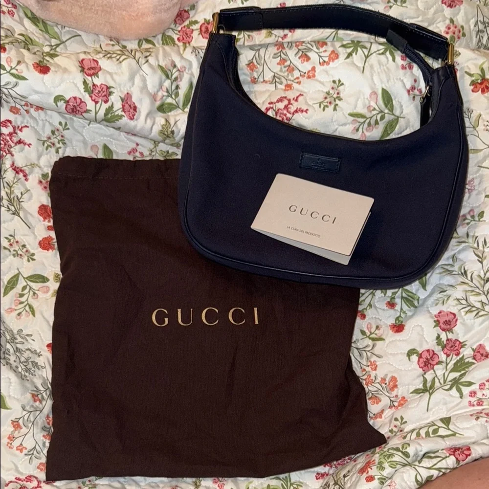 Gucci Hobo Cloth Handbag - Picture 5 of 6